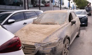 Garage ở Nha Trang kín xe hỏng sau lũ